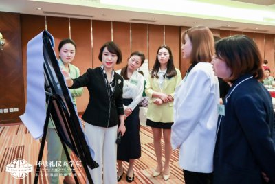 刚入行的礼仪培训师如何破冰暖场？