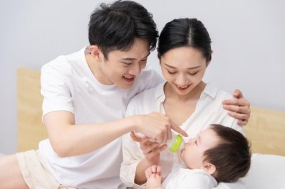 催乳师催乳真的有用吗？催乳师真能催出奶吗