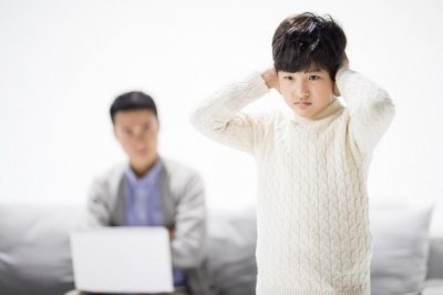 青春期自闭症的表现有哪些？自闭症青春期会严重吗？