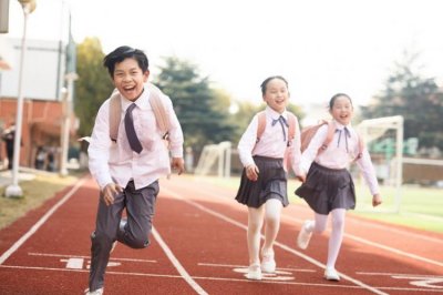 遇到自闭症的孩子怎么办？小孩得了自闭怎么办？
