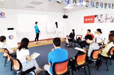 少儿口才播音主持气息训练方法？关于少儿播音主持培训学费？