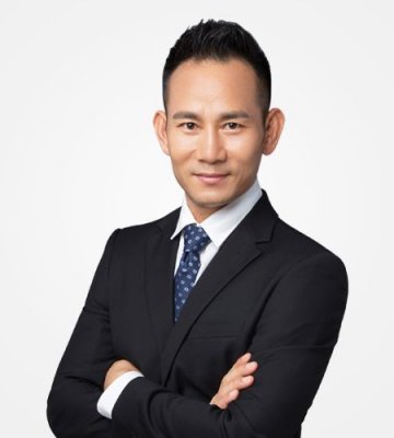 海纳川礼仪培训学院副院长：邬奇峰